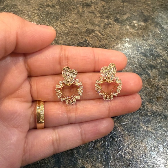 18k Gold Heart With natural diamond Earrings
